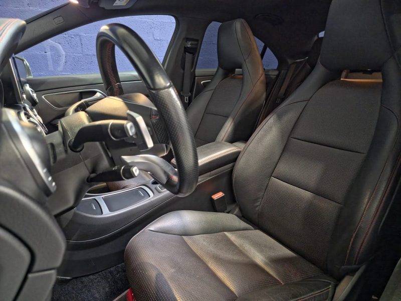 MERCEDES BENZ CLA 200 CDI FASCINATION PACK AMG LINE / Suivi complet