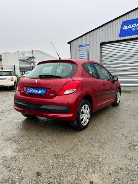 PEUGEOT 207 2010