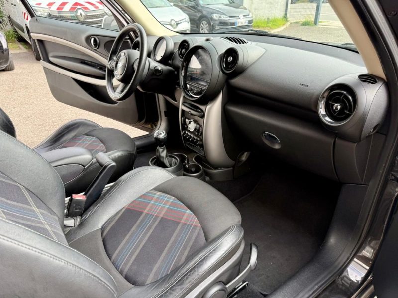 MINI COOPER 1.6 122CH  Paceman  Pack Chili