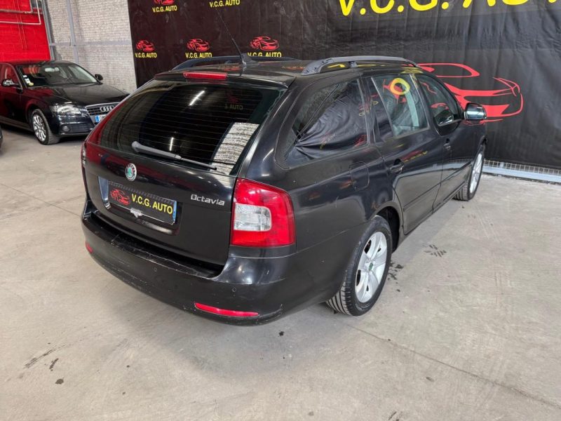 SKODA OCTAVIA 1.6 TDI 105 Elegance 