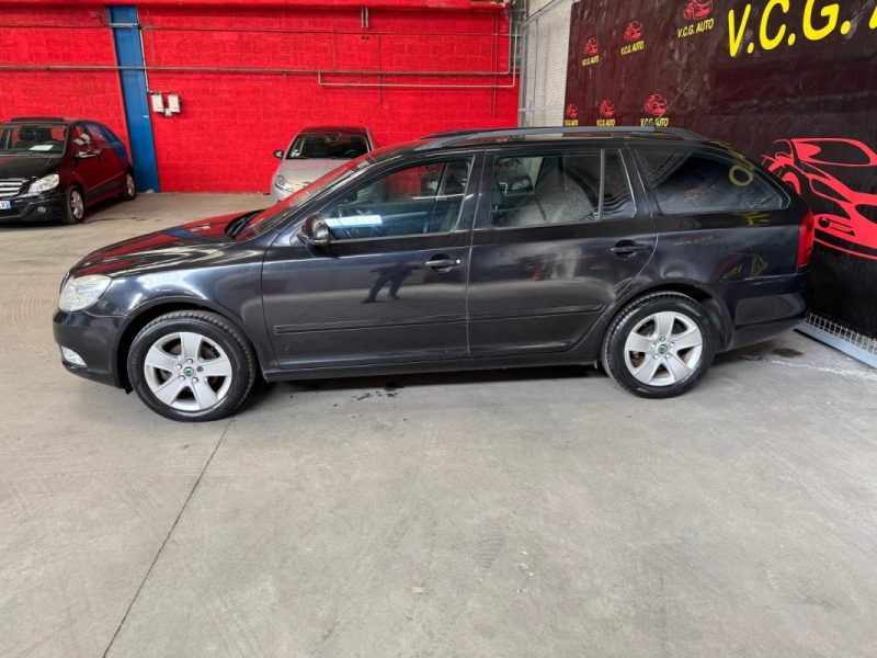 SKODA OCTAVIA 1.6 TDI 105 Elegance 