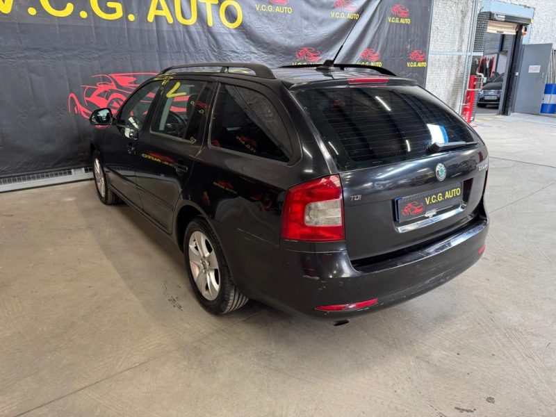 SKODA OCTAVIA 1.6 TDI 105 Elegance 