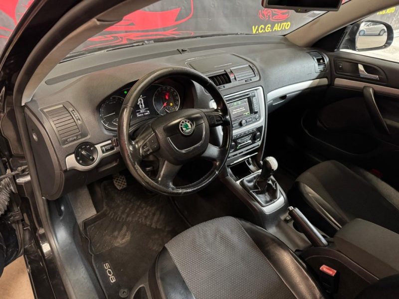 SKODA OCTAVIA 1.6 TDI 105 Elegance 