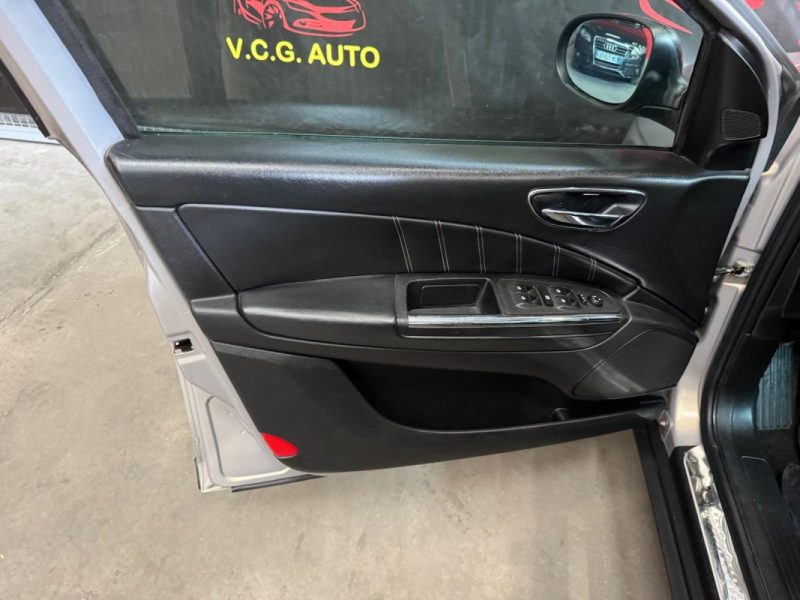 LANCIA DELTA 1.4i T-jet 120 Platino 