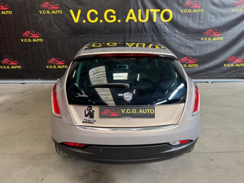 LANCIA DELTA 1.4i T-jet 120 Platino 