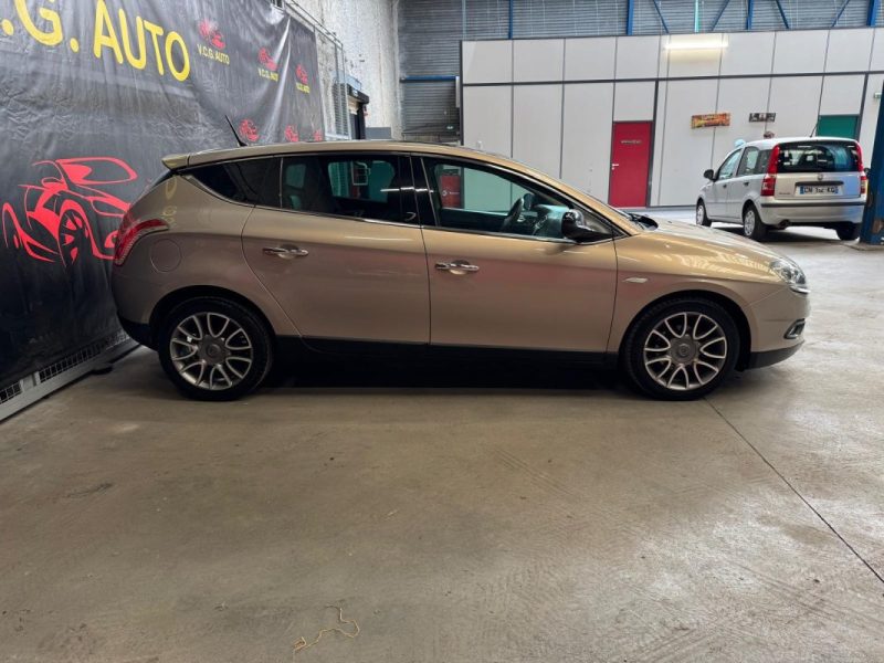 LANCIA DELTA 1.4i T-jet 120 Platino 