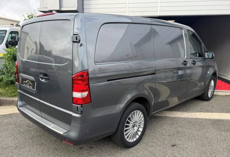 MERCEDES BENZ VITO 2023