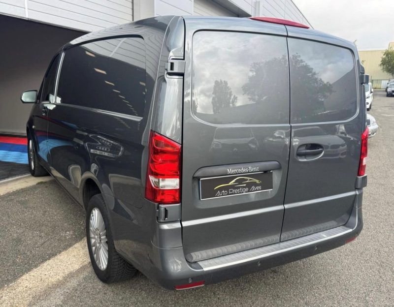 MERCEDES BENZ VITO 2023