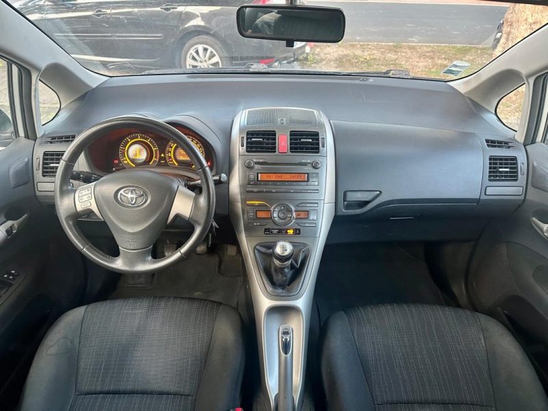 TOYOTA AURIS 2008