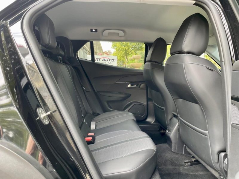 PEUGEOT 2008 1.5 BlueHDI 130 ALLURE EAT8 **1ère MAIN**
