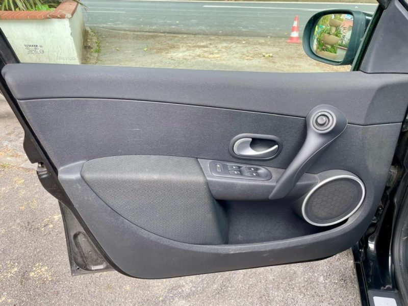 RENAULT CLIO III 1.2 TCE 100 EXCEPTION