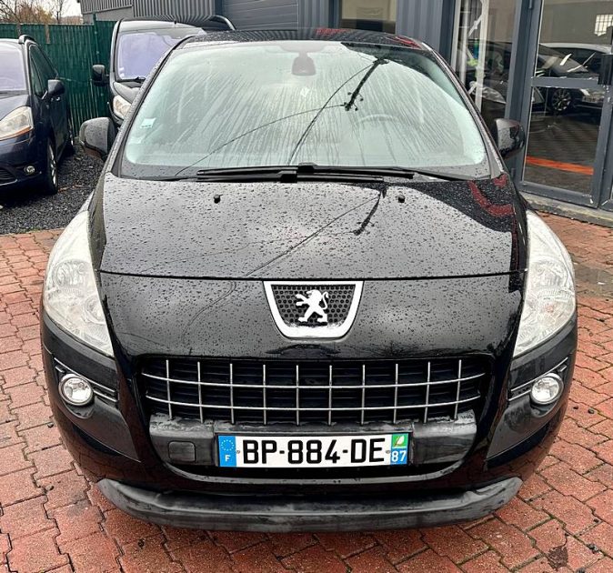 PEUGEOT 3008 Monospace 1.6L HDi 112cv PREMIUM / GARANTIE_RÉVISER 