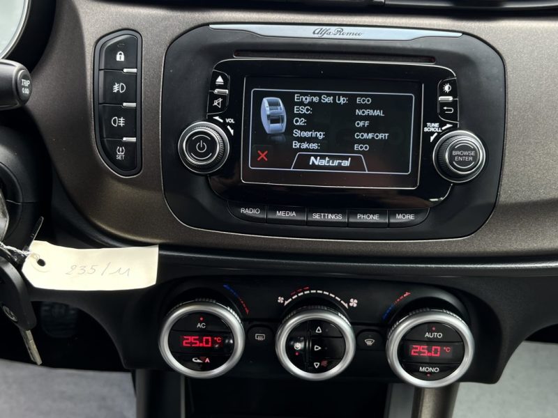 ALFA ROMEO GIULIETTA III PHASE 2 1.6 JTDM 120 Cv PREMIERE MAIN - GARANTIE 1 AN