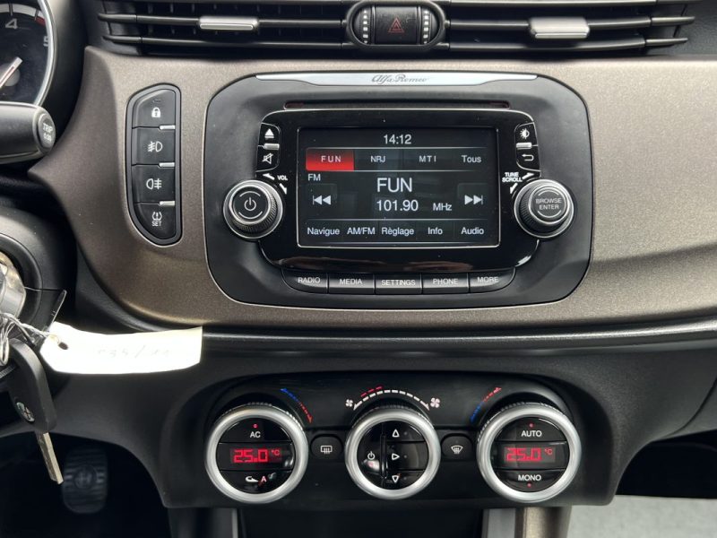 ALFA ROMEO GIULIETTA III PHASE 2 1.6 JTDM 120 Cv PREMIERE MAIN - GARANTIE 1 AN