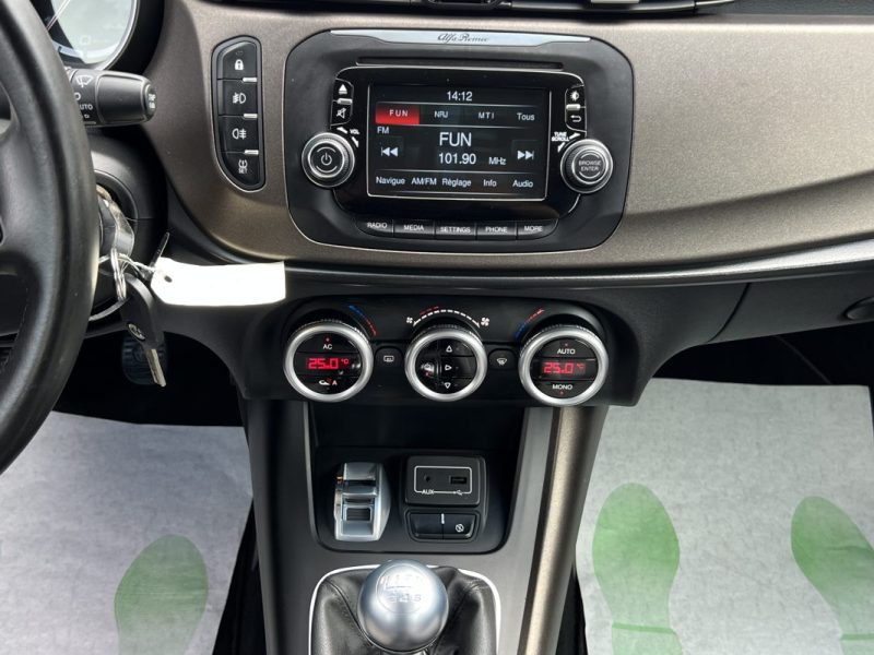 ALFA ROMEO GIULIETTA III PHASE 2 1.6 JTDM 120 Cv PREMIERE MAIN - GARANTIE 1 AN