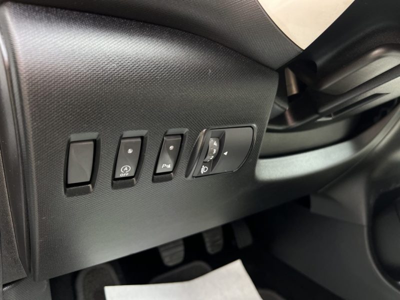 RENAULT TWINGO 3 III 0.9 TCE 90 Cv 5 PORTES / CLIMATISATION REGULATEUR CRIT AIR 1 - GARANTIE 1 AN