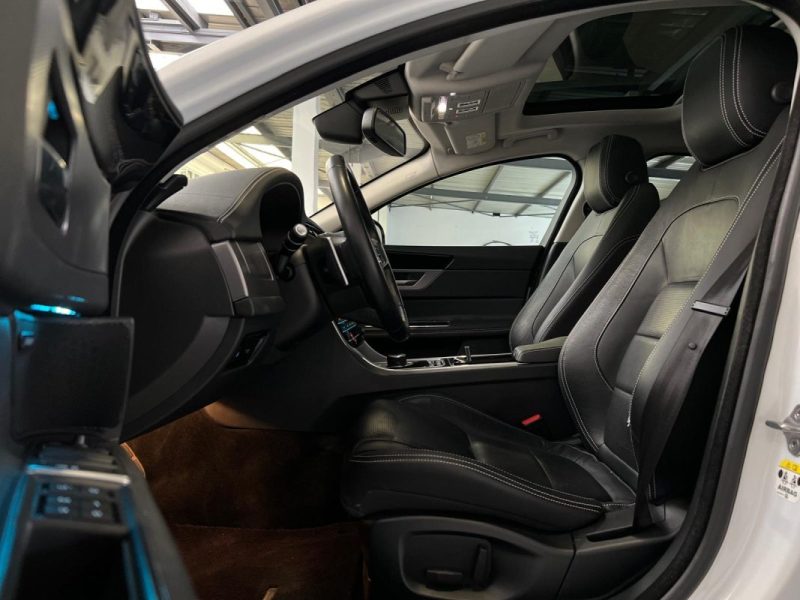 JAGUAR XF 2.0 250CH AWD R-SPORT