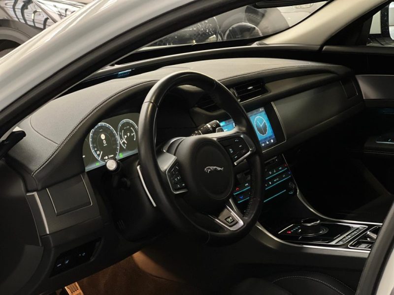 JAGUAR XF 2.0 250CH AWD R-SPORT