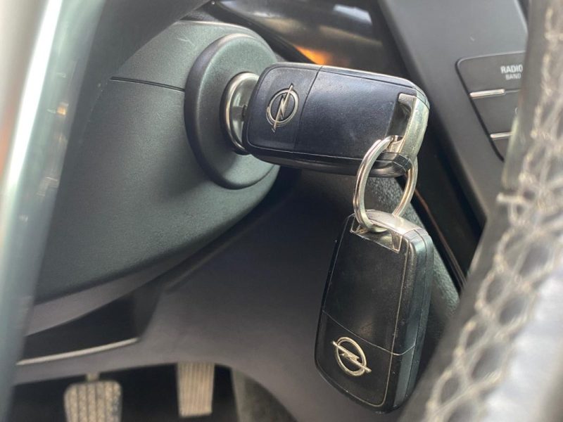 OPEL INSIGNIA 2.0 CDTI 130ch Cosmo 🚗 GPS 🧭 / Clim ❄️ / Radar recul 📡 / Garantie 3 mois ✅