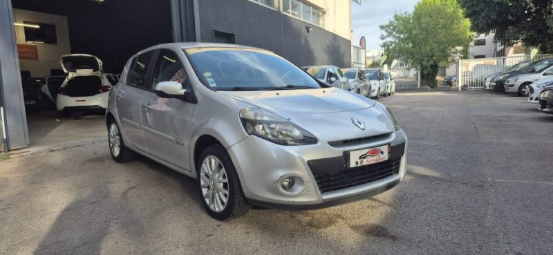 Renault Clio III 1.5l Dci 88cv 20th Tomtom phase 2, *Clim auto*, *GPS*, *Bluetooth*