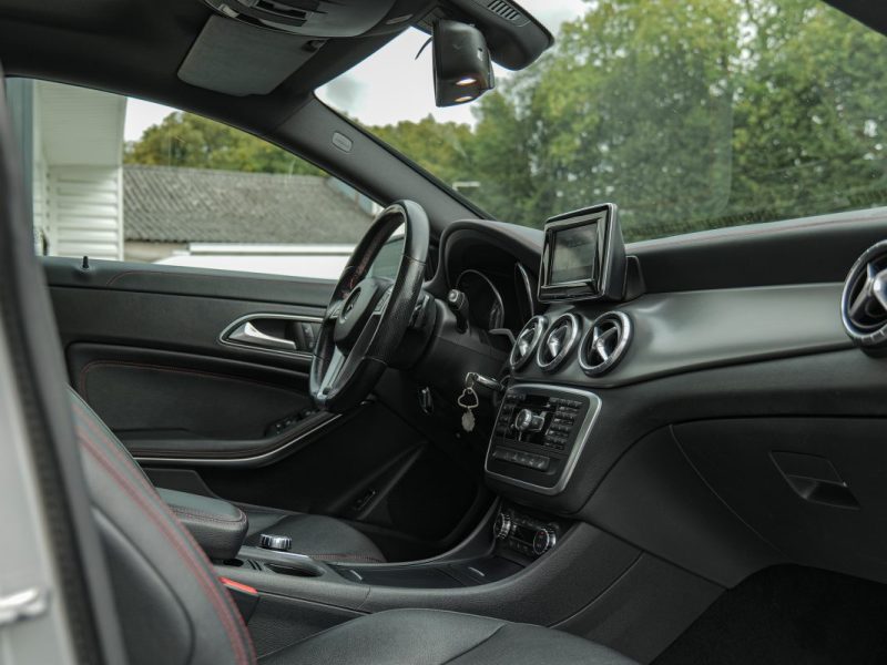 MERCEDES CLASSE CLA 250 2.0 211Cv FASCINATION AMG 4MATIC - TOIT OUVRANT