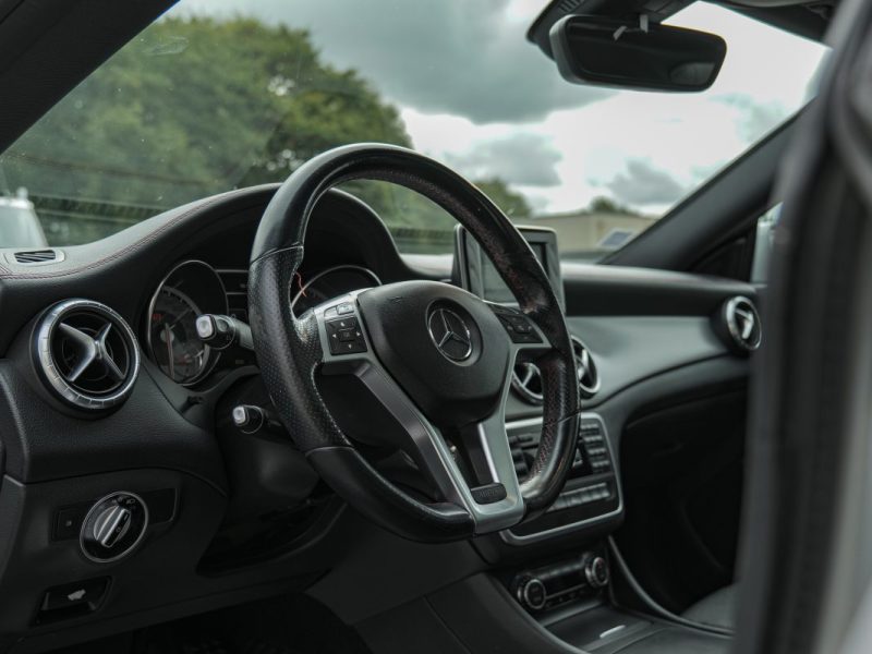 MERCEDES CLASSE CLA 250 2.0 211Cv FASCINATION AMG 4MATIC - TOIT OUVRANT