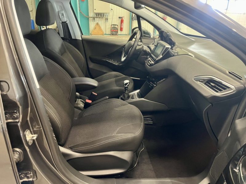 PEUGEOT 208 1.5 Bluehdi 100ch S&S Allure Business BVM6 5portes
