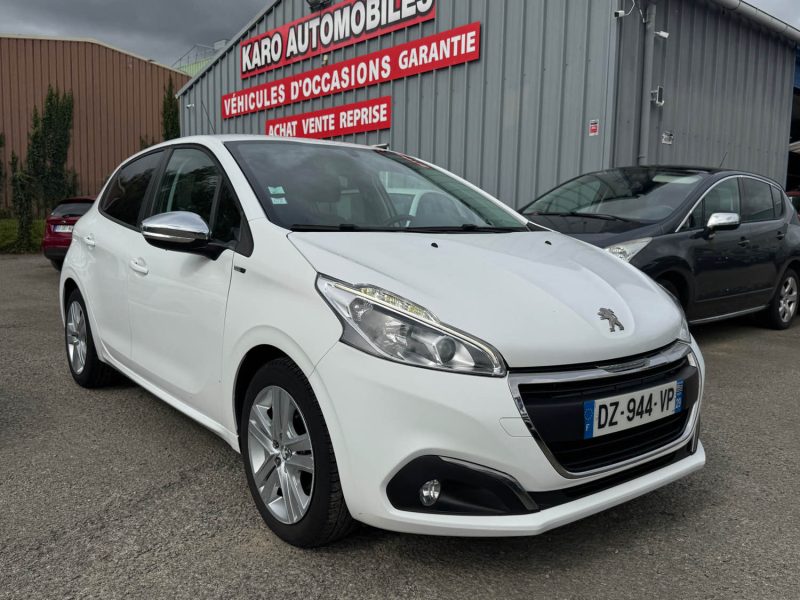 PEUGEOT 208 1.2 VTI 82ch STYLE 5p