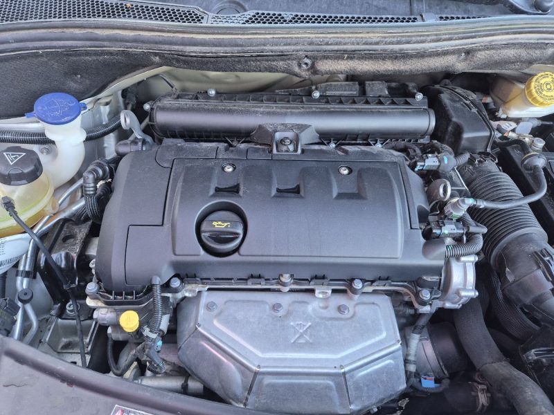 PEUGEOT 208 - 1 2013