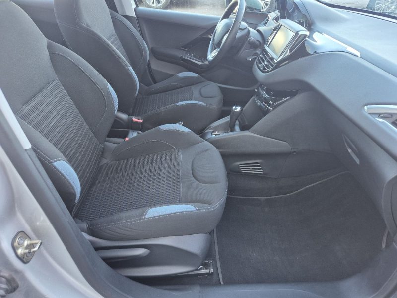 PEUGEOT 208 - 1 2013