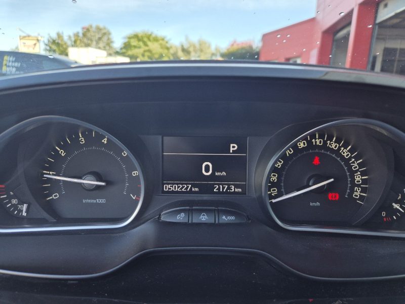 PEUGEOT 208 - 1 2013