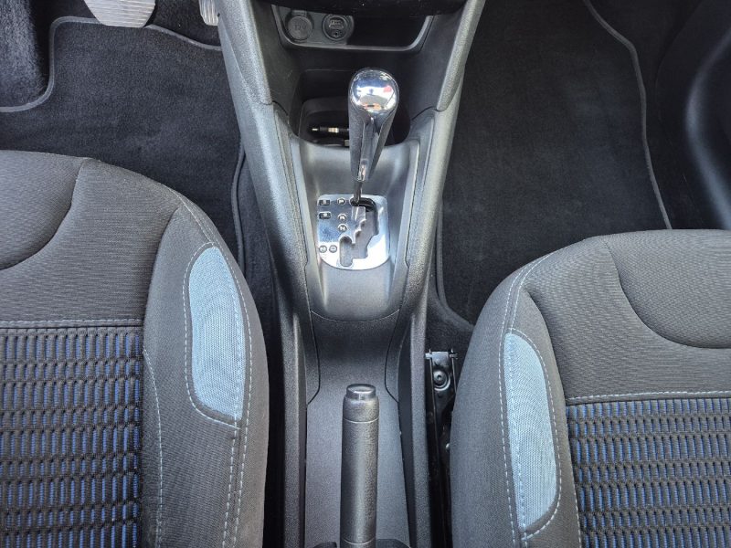 PEUGEOT 208 - 1 2013