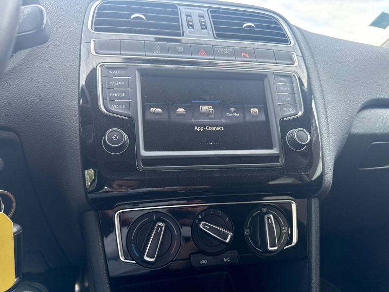 VOLKSWAGEN POLO 1.2 TSI 90ch BlueMotion Technology Confortline Business 5p