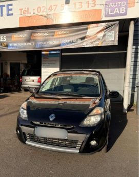 RENAULT CLIO3  1.2 16v 75CH TOMTOM-  IDEAL JEUNE PERMIS - clio 3