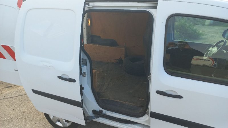 RENAULT KANGOO 1ER MAIN