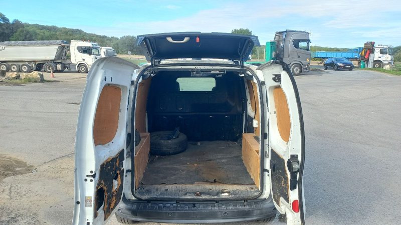 RENAULT KANGOO 1ER MAIN