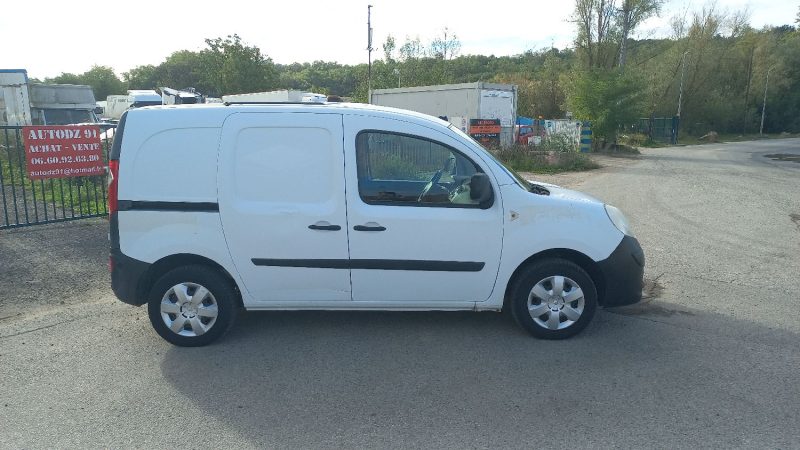 RENAULT KANGOO 1ER MAIN