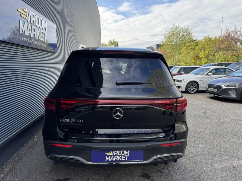 MERCEDES CLASSE EQB 250+ AMG LINE - 7 Places