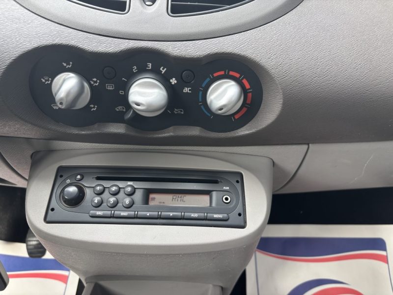 RENAULT TWINGO 1.5 dCi 65ch Expression - Suivi Entretien - 2ème Main