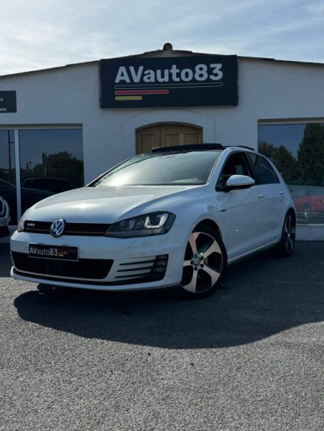 VOLKSWAGEN  GOLF 7 GTI  2014 2.0 TSI 220 / Full Options 