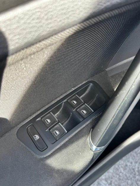 VOLKSWAGEN  GOLF 7 GTI  2014 2.0 TSI 220 / Full Options 