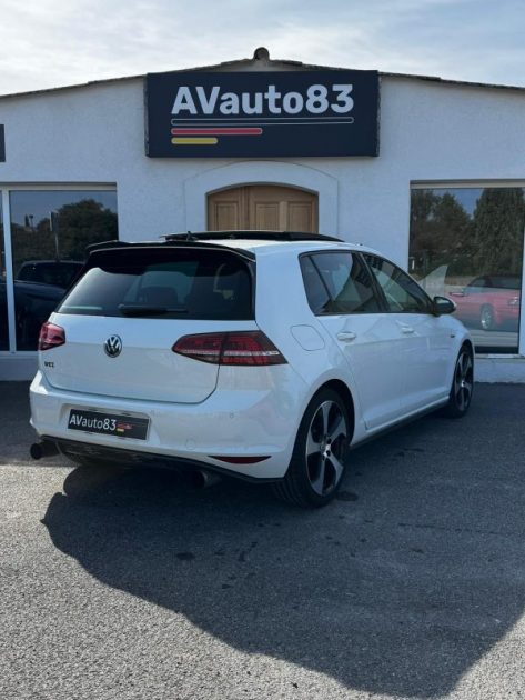 VOLKSWAGEN  GOLF 7 GTI  2014 2.0 TSI 220 / Full Options 