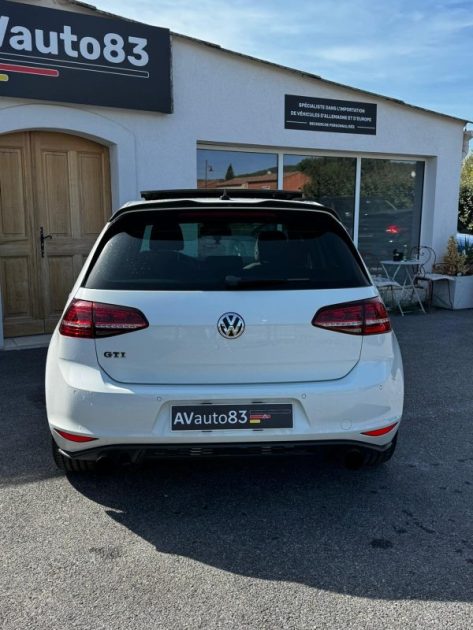 VOLKSWAGEN  GOLF 7 GTI  2014 2.0 TSI 220 / Full Options 