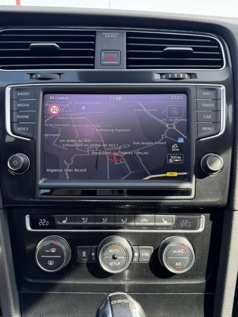 VOLKSWAGEN  GOLF 7 GTI  2014 2.0 TSI 220 / Full Options 