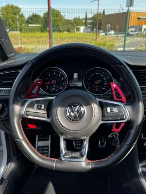 VOLKSWAGEN  GOLF 7 GTI  2014 2.0 TSI 220 / Full Options 