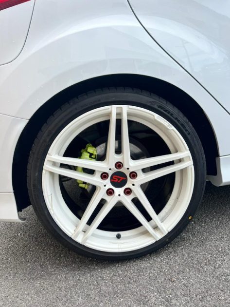 FORD  FOCUS ST 2.0 Eco Boost 250CV / Carnet Ford / CT OK / Révisée 