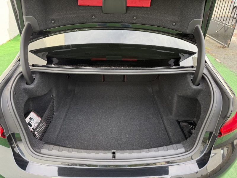 BMW SERIE 3 330dA xDrive 286 CV PACK M / HUD / TO