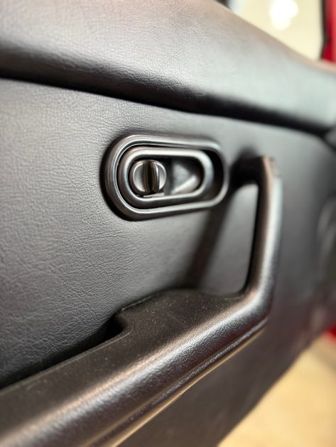 Mazda MX-5 Miata 1.6i 115ch Softtop - 1990 - Rouge- Distribution neuve - Etat Parfait - Garantie 1an