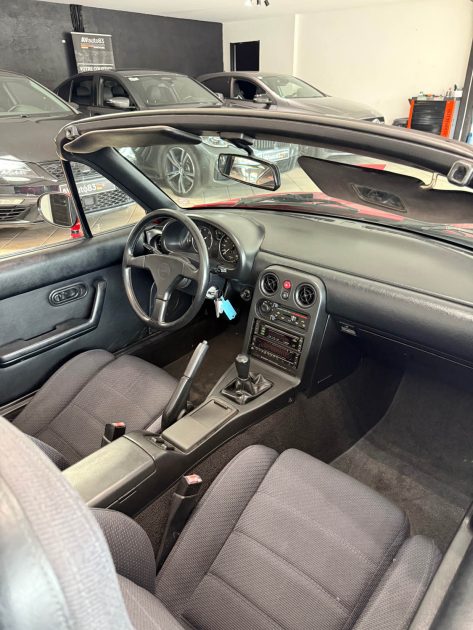 Mazda MX-5 Miata 1.6i 115ch Softtop - 1990 - Rouge- Distribution neuve - Etat Parfait - Garantie 1an