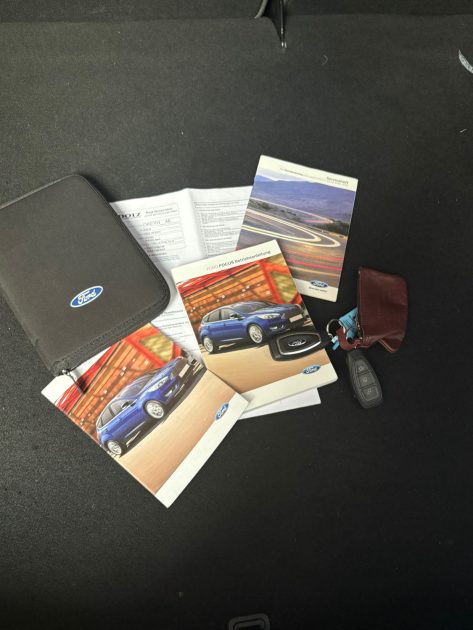 Ford Focus ST 2.0 Ecoboost 250ch - 137.100km - Carnet Complet - Révisée - CT ok - Garantie 1an